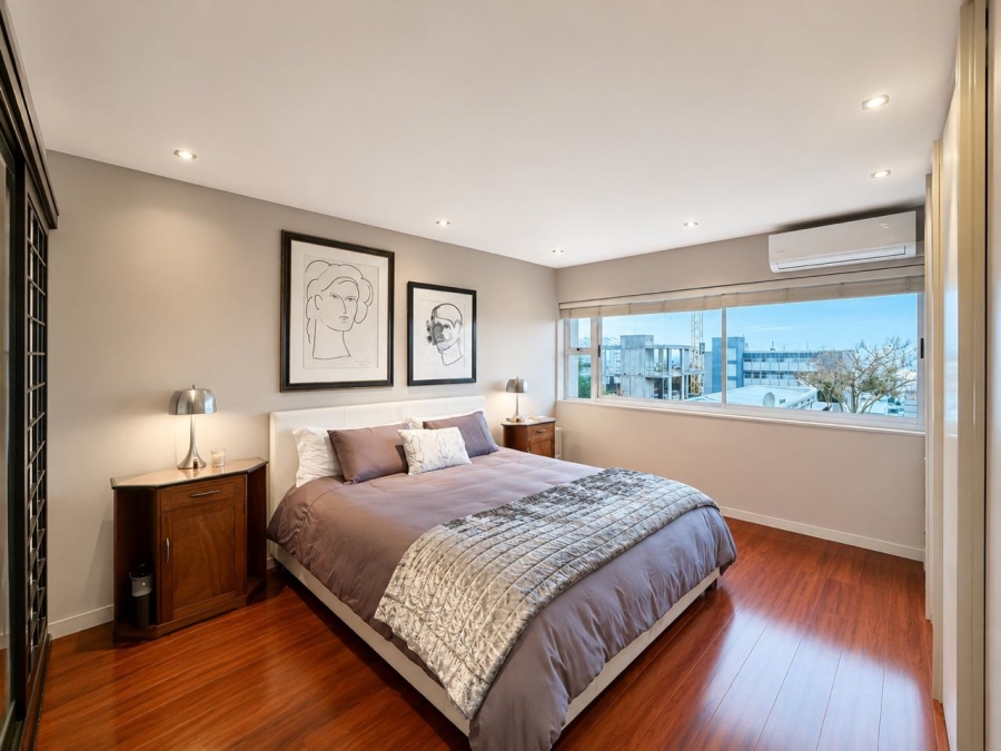To Let 3 Bedroom Property for Rent in Sea Point Western Cape